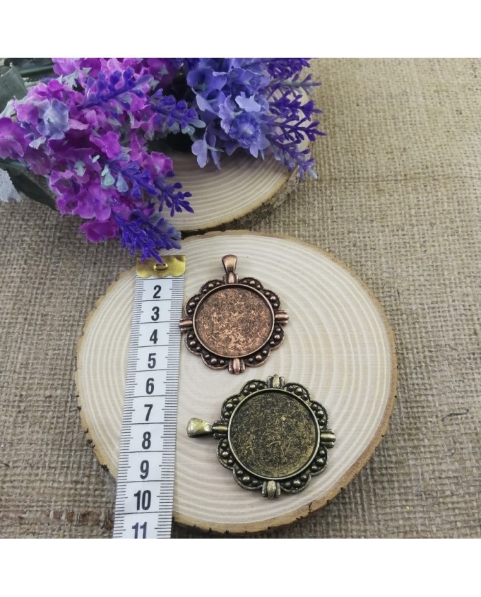 Kolye Ucu - Kenarı Şekilli Yuvarlak Bakır