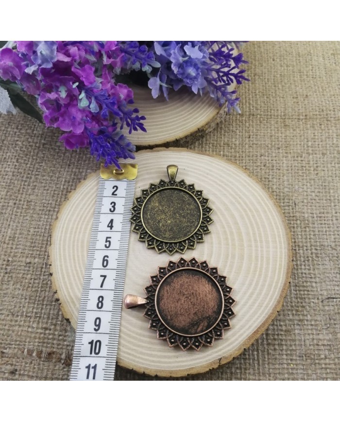 Kolye Ucu - Kenarı Şekilli Yuvarlak Eskitme Bakır