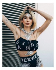 YAPIŞKANLI VÜCUT TAŞI GÖĞÜS ARASI MODEL XT 04