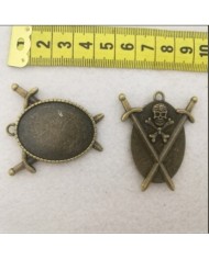 Metal Kolye Ucu Korsan