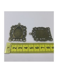 İşlemeli Ayna Figürü Kolye Ucu