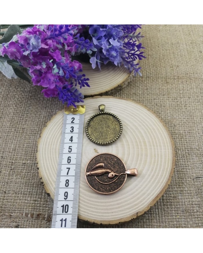 Kolye Ucu -Yuvarlak(arkası desenli) Antik Sarı