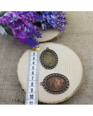 Kolye Ucu - Kenarı Şekilli Eskitme Oval Antik Sarı