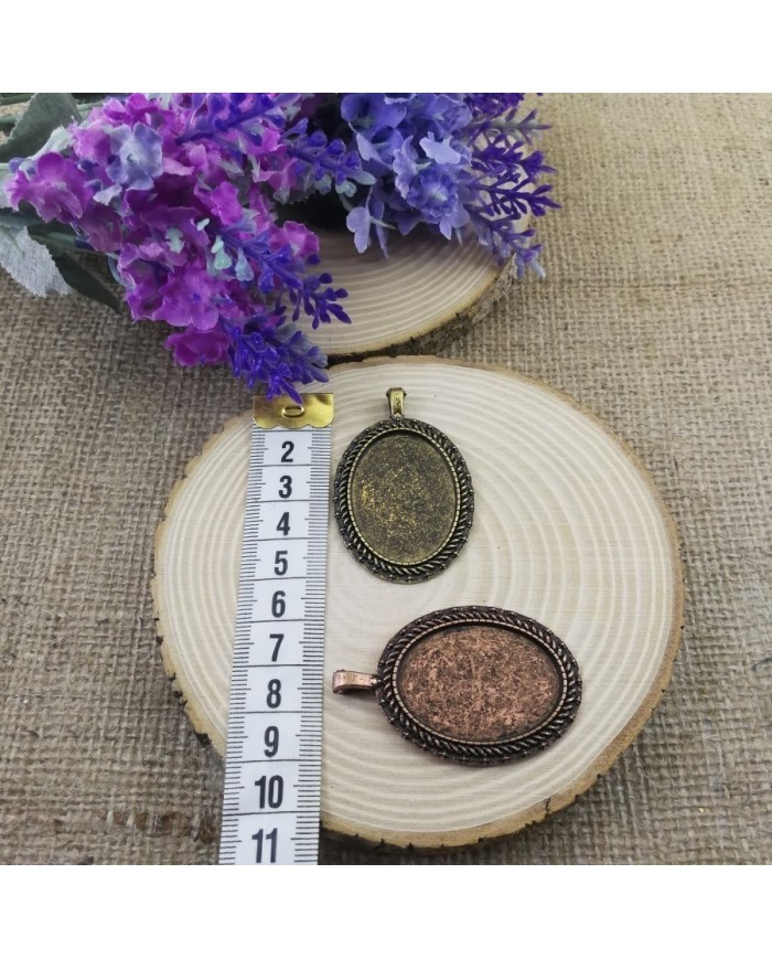 Kolye Ucu - Kenarı Şekilli Eskitme Oval Antik Sarı