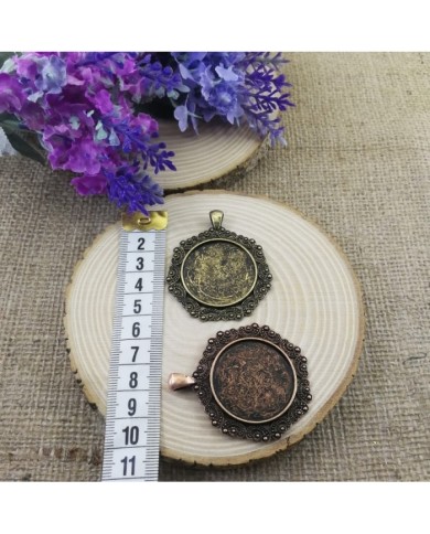 Kolye Ucu - Kenarı Şekilli Yuvarlak Eskitme Antik Yeşil